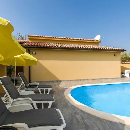 Vila Ambrosiana *
