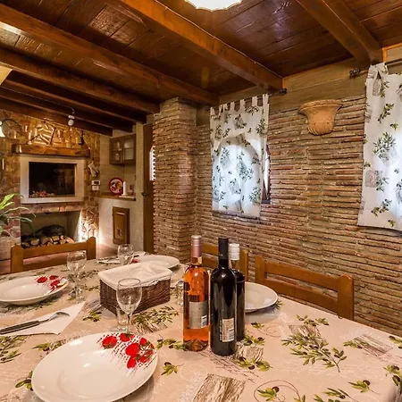 Vila Ambrosiana Galižana